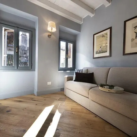 Isola Bella Apartments, Apartment